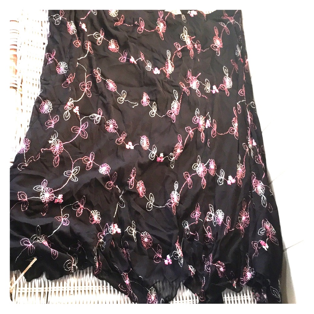 Embroidered double layer skirt